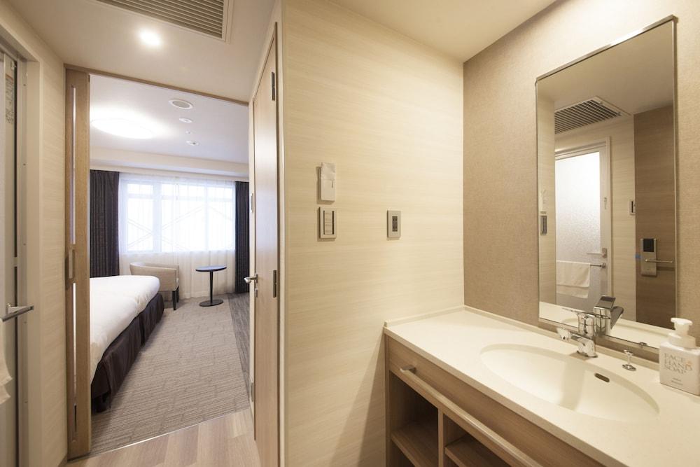 Richmond Yokohama Ekimae 3*